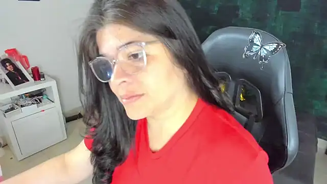 BellaFlaming online show from 02/01/25, 11:21