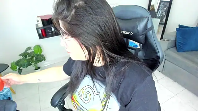 BellaFlaming online show from 09/22/25, 11:34