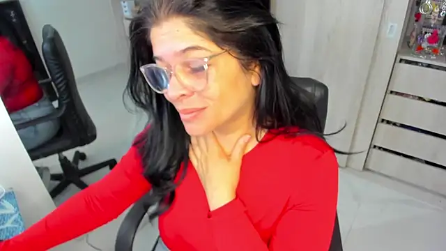 BellaFlaming online show from 06/18/26, 12:53