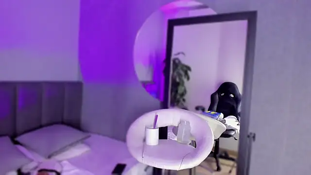 Snapshot of babepolly chatting on 02/06/25, 10:37 babepolly online show from 02/06/25, 10:37