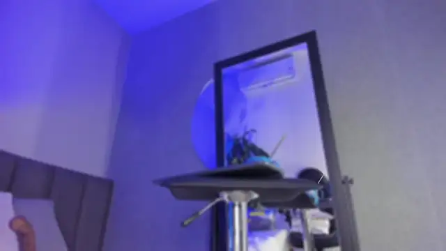 Snapshot of babepolly chatting on 02/27/25, 10:37 babepolly online show from 02/27/25, 10:37