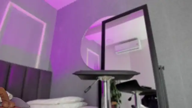 Snapshot of babepolly chatting on 03/05/25, 10:33 babepolly online show from 03/05/25, 10:33