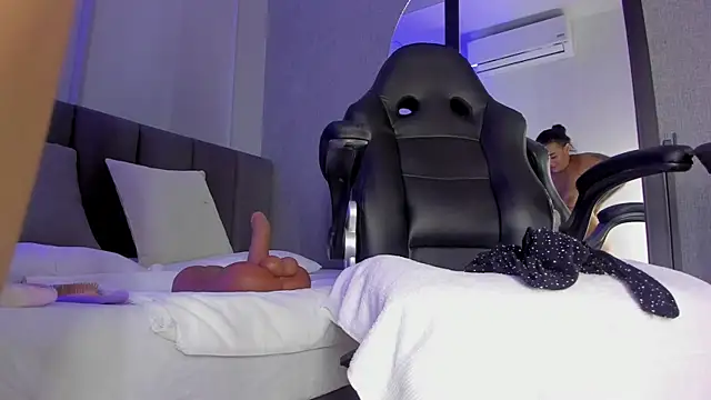 Snapshot of babepolly chatting on 11/14/25, 10:36 babepolly online show from 11/14/25, 10:36