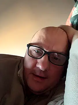 Snapshot of vanjbi45 chatting on 11/22/25, 07:40 vanjbi45 online show from 11/22/25, 07:40