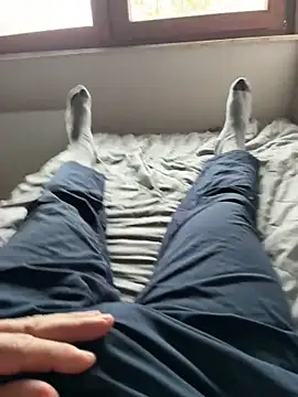 Snapshot of vanjbi45 chatting on 11/30/25, 11:58 vanjbi45 online show from 11/30/25, 11:58