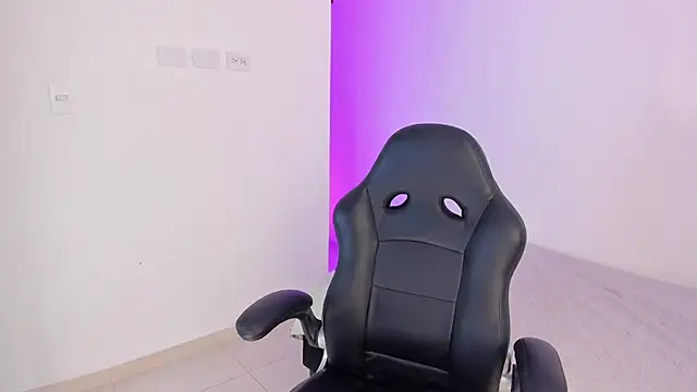 Snapshot of AnitaHaywood_ chatting on 11/28/25, 09:28 AnitaHaywood online show from 11/28/25, 09:28