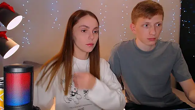 juliaanddima online show from 02/25/25, 09:24