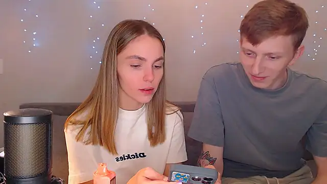 juliaanddima online show from 03/19/25, 10:09