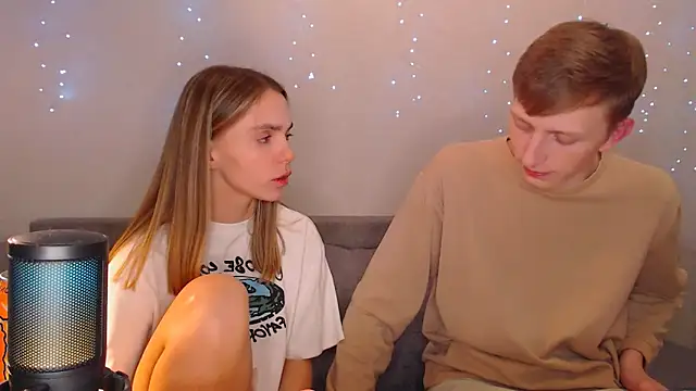 juliaanddima online show from 03/21/25, 12:29