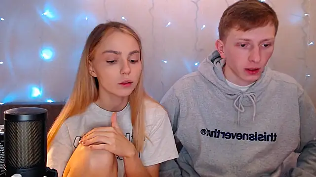 juliaanddima online show from 09/25/25, 10:13