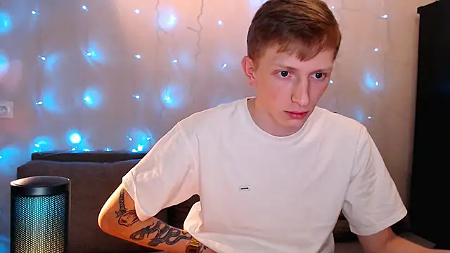 juliaanddima online show from 10/07/25, 09:34