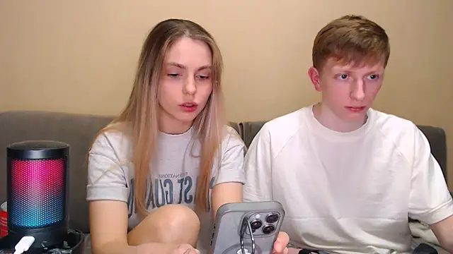 juliaanddima online show from 02/15/26, 10:17