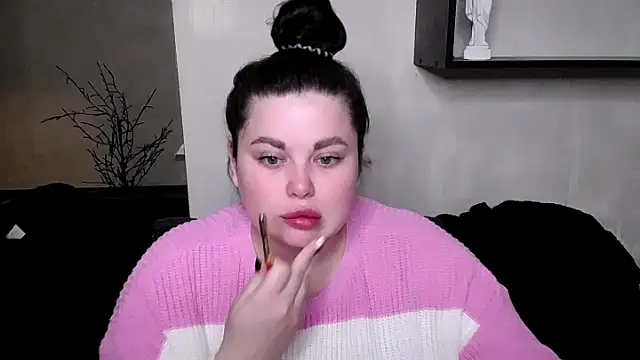 Emily Mo online show from 11/06/25, 06:47