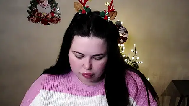 Emily Mo online show from 12/15/25, 06:17