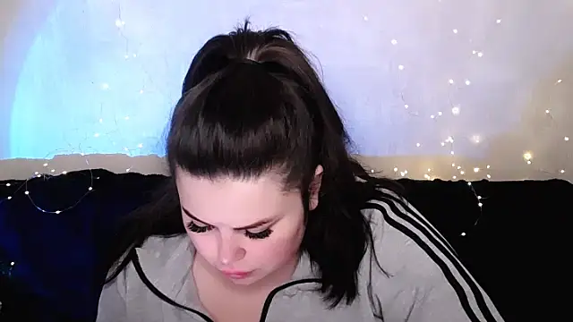 Emily Mo online show from 03/06/26, 06:43