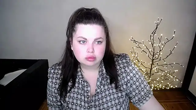 Emily Mo online show from 05/13/26, 05:49