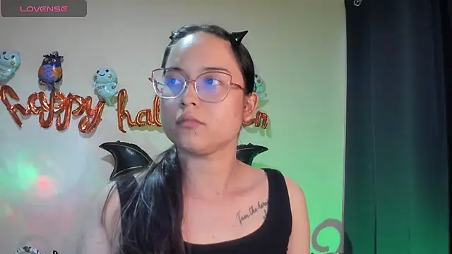 shantalc3rezo online show from 10/22/25, 08:52