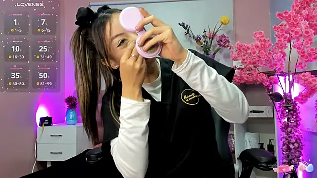 Snapshot of mia_thompsonn_ chatting on 10/08/25, 02:36 mia thompsonn online show from 10/08/25, 02:36