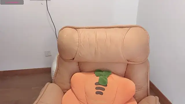 4uoki online show from 11/15/25, 04:25