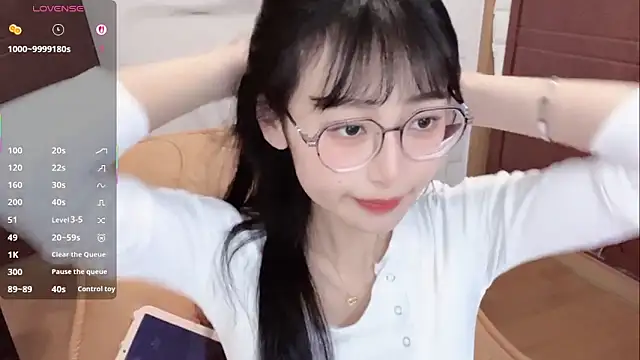 Snapshot of 4uoki chatting on 04/19/26, 06:07 4uoki online show from 04/19/26, 06:07
