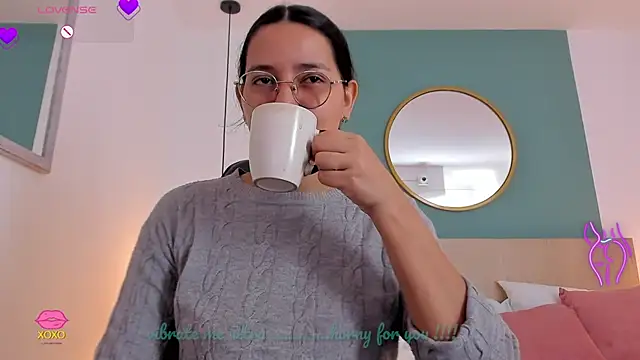 lucy blue28 online show from 06/05/26, 01:06