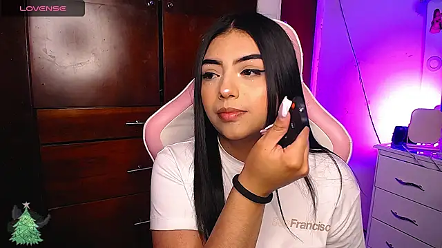 Snapshot of eva_six chatting on 01/25/25, 12:48 eva six online show from 01/25/25, 12:48