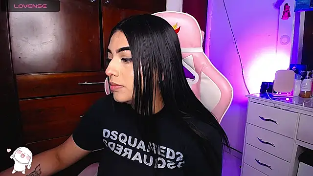 Snapshot of eva_six chatting on 02/21/25, 02:50 eva six online show from 02/21/25, 02:50