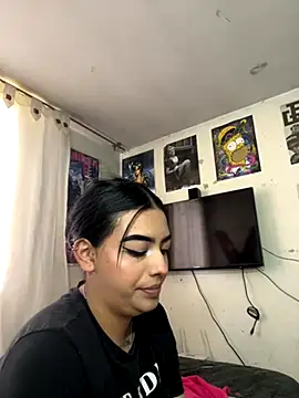 Snapshot of eva_six chatting on 10/15/25, 03:23 eva six online show from 10/15/25, 03:23