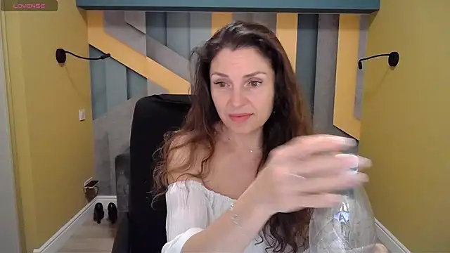 EllaLong online show from 12/22/24, 03:44