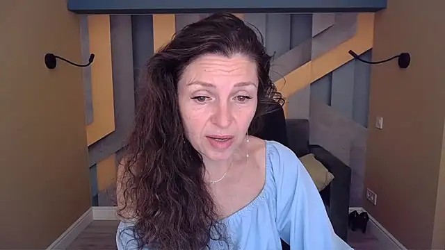 EllaLong online show from 06/14/26, 11:34