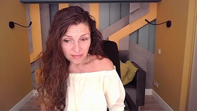 EllaLong online show from 06/19/26, 11:36