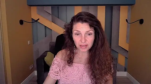 EllaLong online show from 06/26/26, 11:36