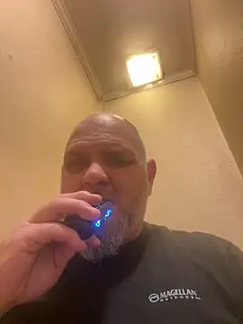 Snapshot of mrscum4u chatting on 12/06/24, 02:13 mrscum4u online show from 12/06/24, 02:13