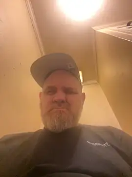 Snapshot of mrscum4u chatting on 01/09/25, 02:33 mrscum4u online show from 01/09/25, 02:33