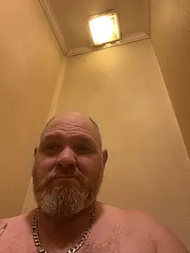 Snapshot of mrscum4u chatting on 01/13/25, 04:39 mrscum4u online show from 01/13/25, 04:39