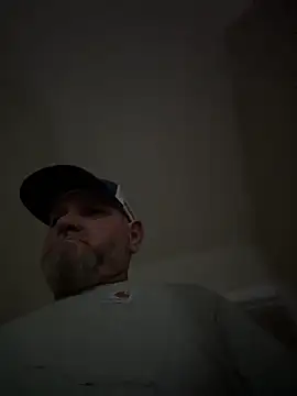 Snapshot of mrscum4u chatting on 02/09/25, 01:35 mrscum4u online show from 02/09/25, 01:35