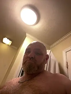 Snapshot of mrscum4u chatting on 02/15/25, 03:28 mrscum4u online show from 02/15/25, 03:28