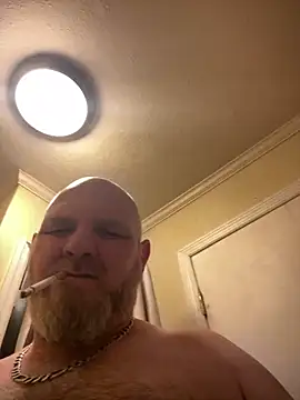 Snapshot of mrscum4u chatting on 02/16/25, 03:47 mrscum4u online show from 02/16/25, 03:47