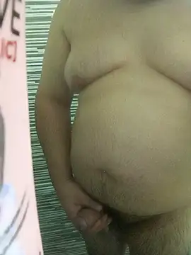 Snapshot of matius_29 chatting on 10/14/25, 04:02 matius 29 online show from 10/14/25, 04:02