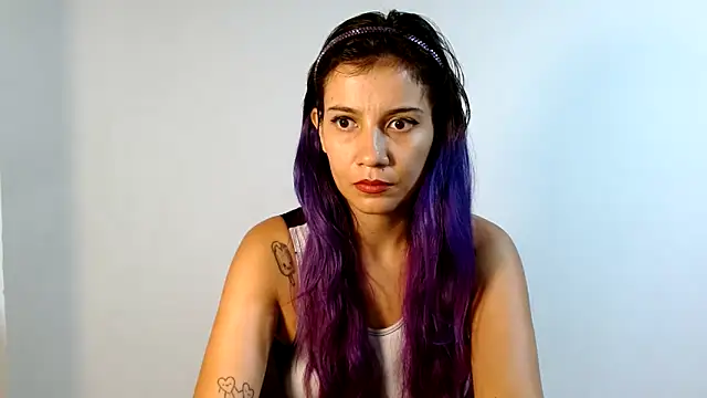 Snapshot of kitty__horny chatting on 02/20/25, 12:04 kitty horny online show from 02/20/25, 12:04