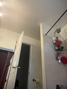 Snapshot of fulsome_change223 chatting on 11/07/25, 02:17 fulsome change223 online show from 11/07/25, 02:17