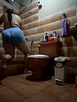 DanelyLopez online show from 12/21/25, 02:08