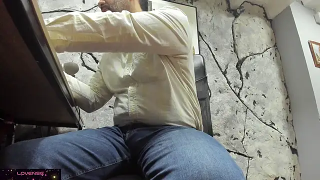 Maxi TheBigDaddy online show from 11/20/25, 01:22