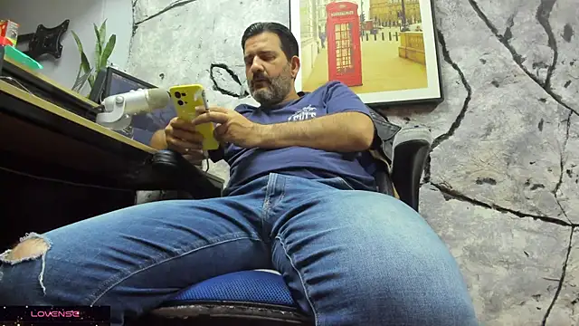 Maxi TheBigDaddy online show from 11/25/25, 05:02