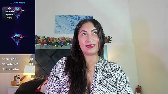 Lauralove 69 online show from 12/26/24, 10:41