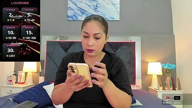 Lauralove 69 online show from 09/29/25, 08:24