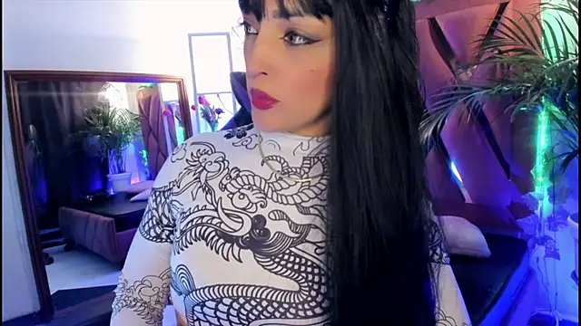 Snapshot of Megan_inked chatting on 02/28/25, 03:26 Megan inked online show from 02/28/25, 03:26