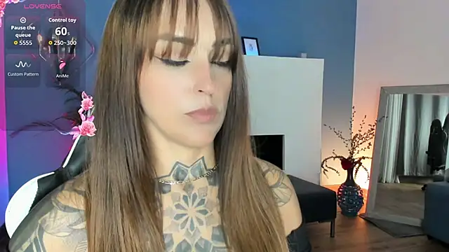 Snapshot of Megan_inked chatting on 06/22/26, 03:36 Megan inked online show from 06/22/26, 03:36