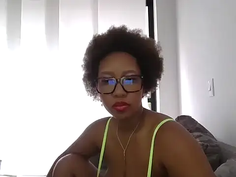 megan-hotxx online show from 06/13/26, 10:18