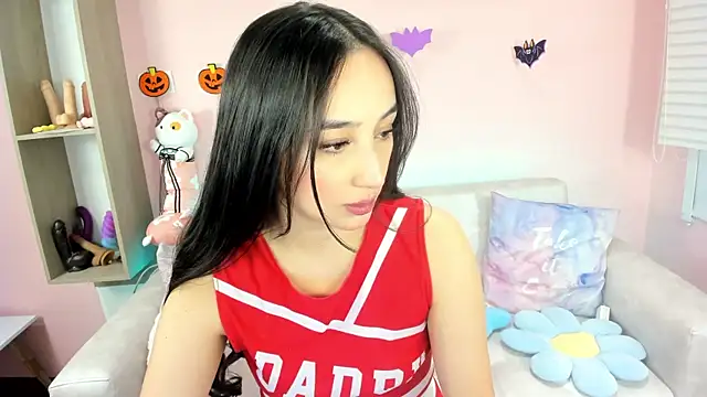 Snapshot of tinysara chatting on 10/06/25, 04:26 tinysara online show from 10/06/25, 04:26